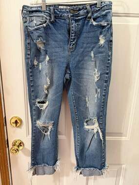 CELLO Mid Rise Distressed Skinny Jeans with Released Fray Hem Size 7